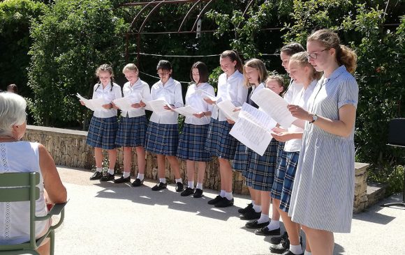 Pupils from Cathedral School singing in Horatio's Garden