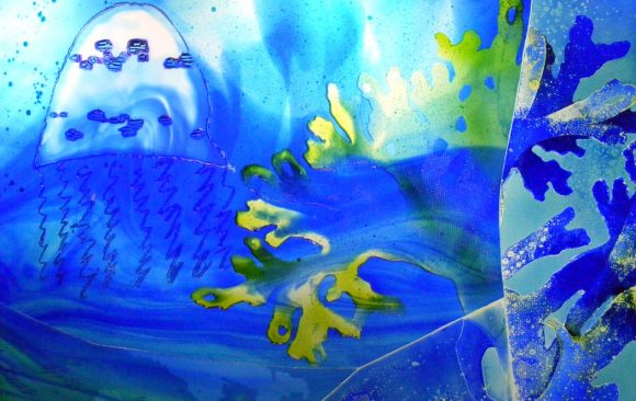 swirling patterns of sea weed and watery patterns on the art glass