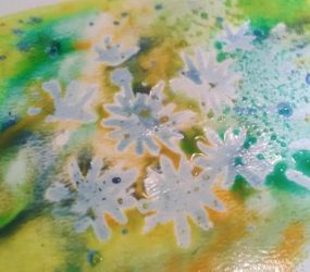 wet painting over daisy outlines